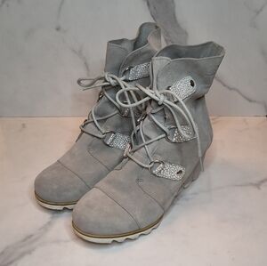 Sorel Gray Joan of Arctic Wedge  size 11